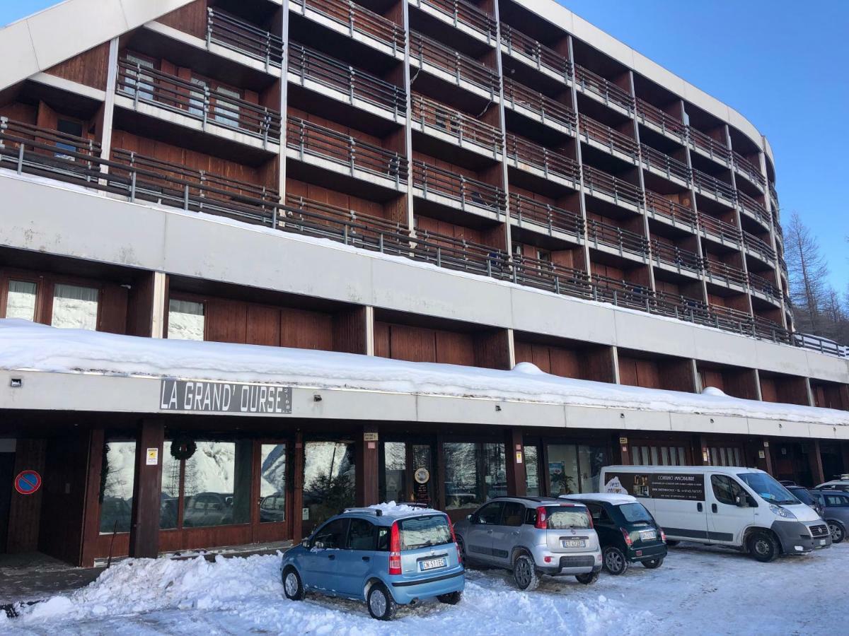 Апартаменти Monolocale Cielo Alto Брей-Червінія Екстер'єр фото